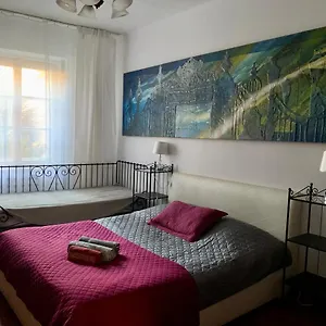 Apartment Beautiful And Charming In The Heart Of The Old Town, Warsaw